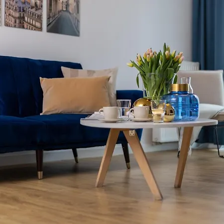 Deluxe Apartments By The Railway Station Wroclaw-2